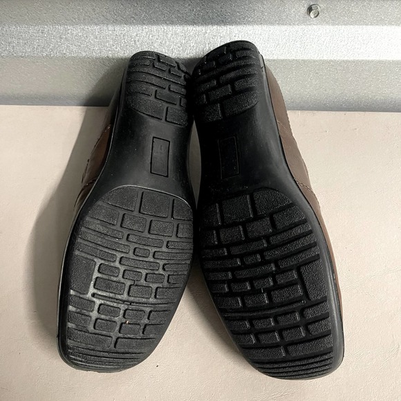 Easy Street Women's Tan Forever Mules Slip On Comfort Clogs - Size 8.5 - Picture 7 of 7